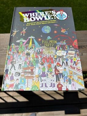 WHERE'S BOWIE? Illustrated Search Book - Colorful Cover